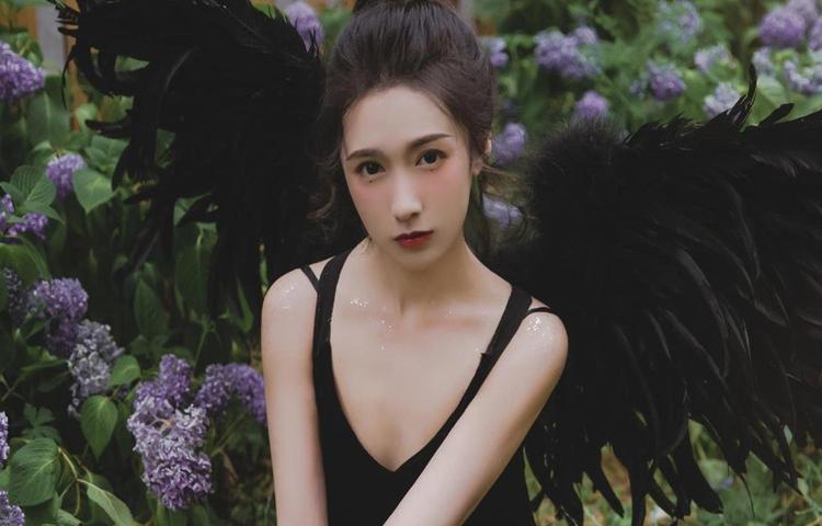女人裸体性生活的社会视角